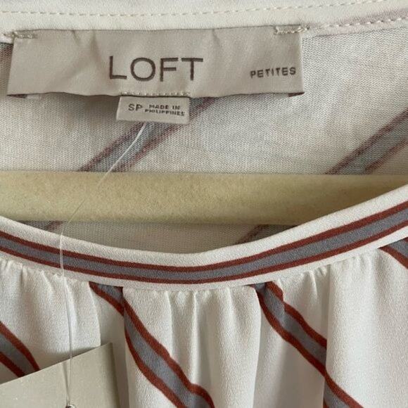 NWT LOFT Petite Small Diagonal Stripe Short Sleeve Blouse White Red Grey Top - Picture 3 of 8